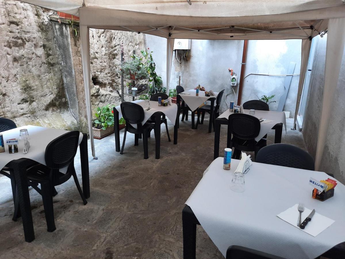 Le Tre Stazioni