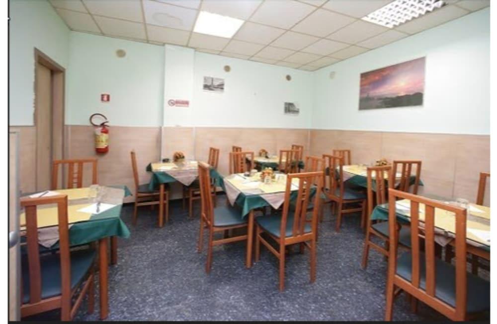 Le Tre Stazioni Hotel